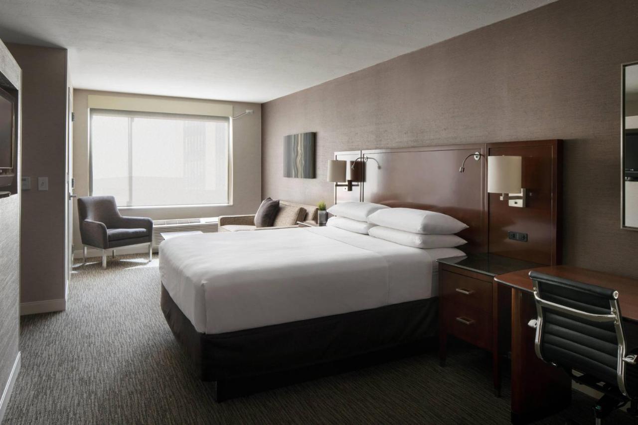 Deluxe King Room with Sofa Bed at Provo Marriott Hotel & Conference Center