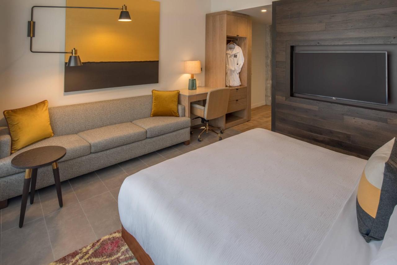 King Room with City View at The Hi-Lo, Autograph Collection