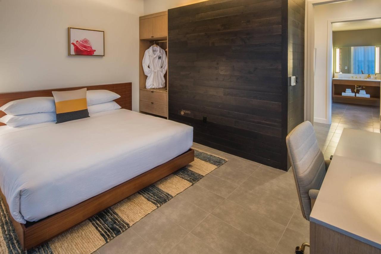 One-Bedroom Suite with City View at The Hi-Lo, Autograph Collection