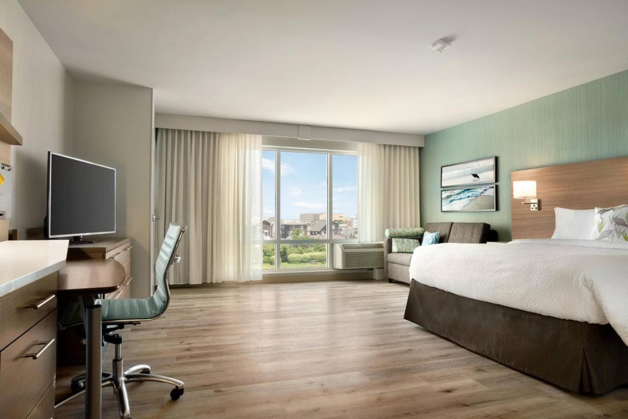 Studio, 1 King, Sofa bed, Partial ocean view at TownePlace Suites by Marriott Outer Banks Kill Devil Hills