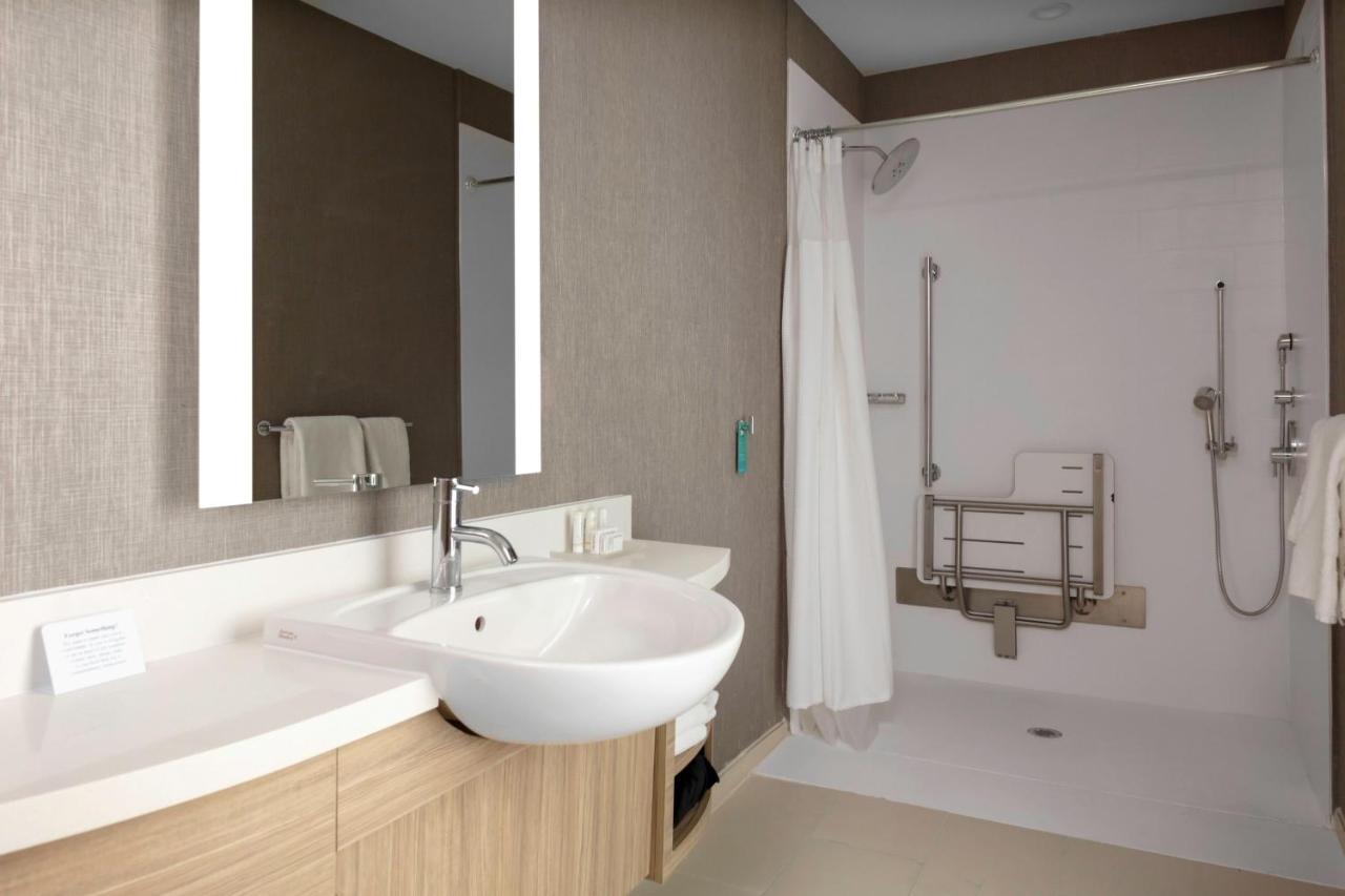 | SpringHill Suites Kansas City Airport