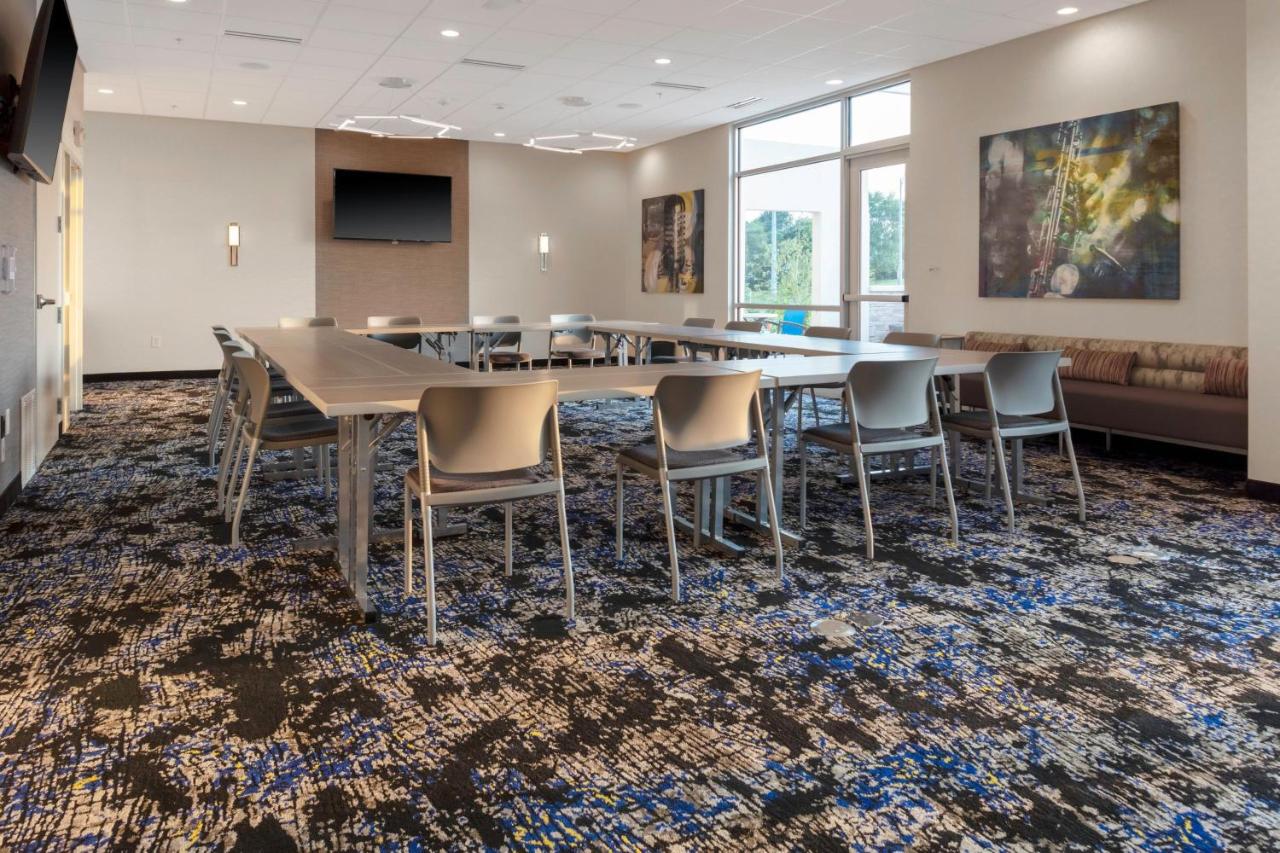 | SpringHill Suites Kansas City Airport