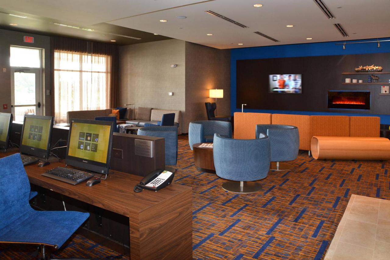 | Courtyard by Marriott Youngstown Canfield