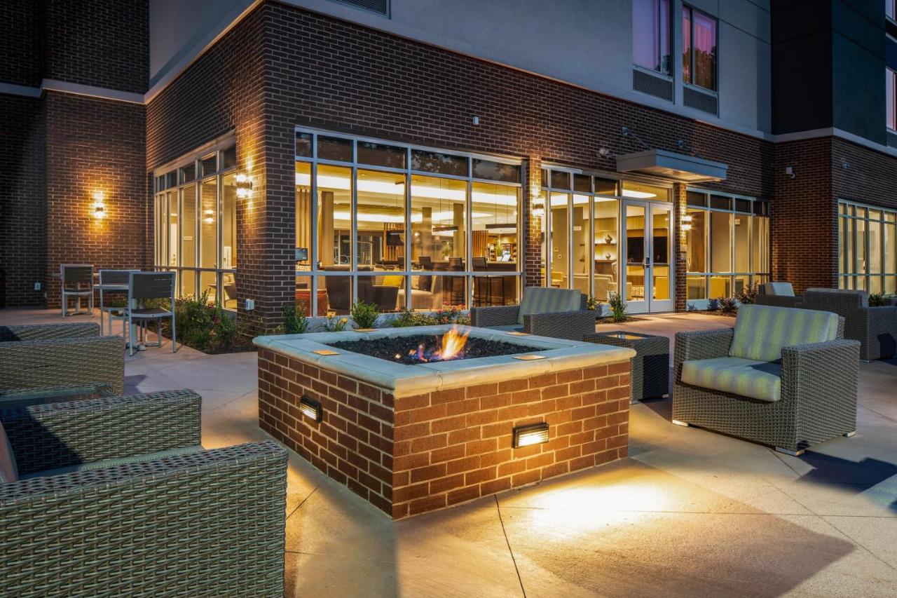 | SpringHill Suites by Marriott Charlotte Huntersville
