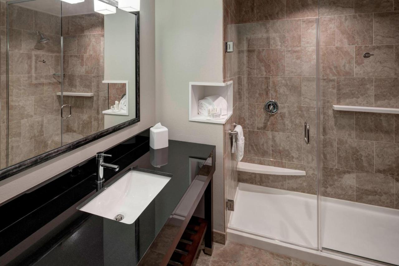 King Room with Sofa Bed and Adapted Tub - Mobility Accessible at Courtyard by Marriott Dallas Plano/Richardson