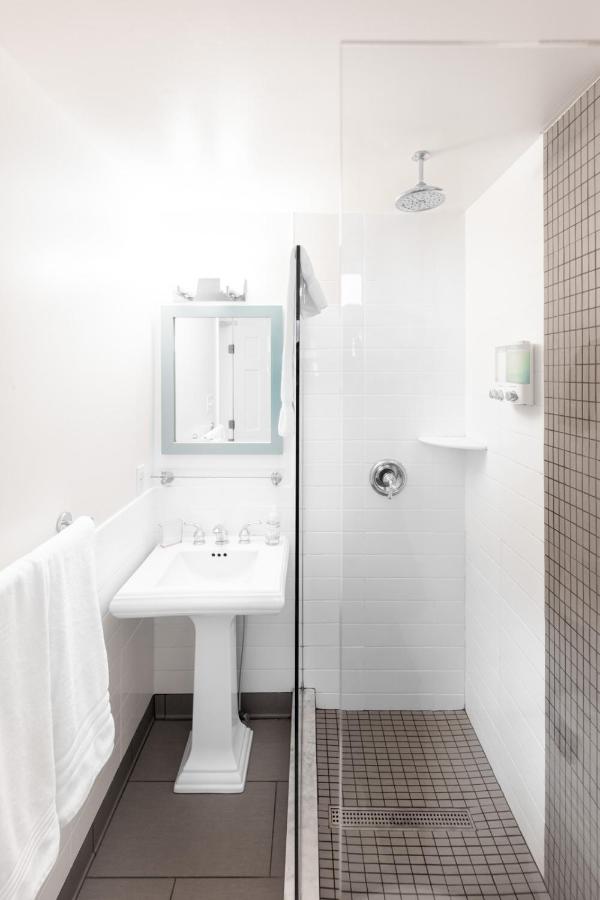 Deluxe King Studio - Pet Friendly at Canalside Inn