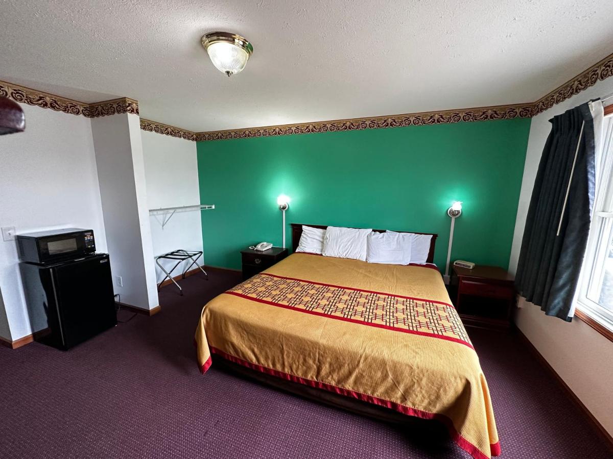 | Attica Inn