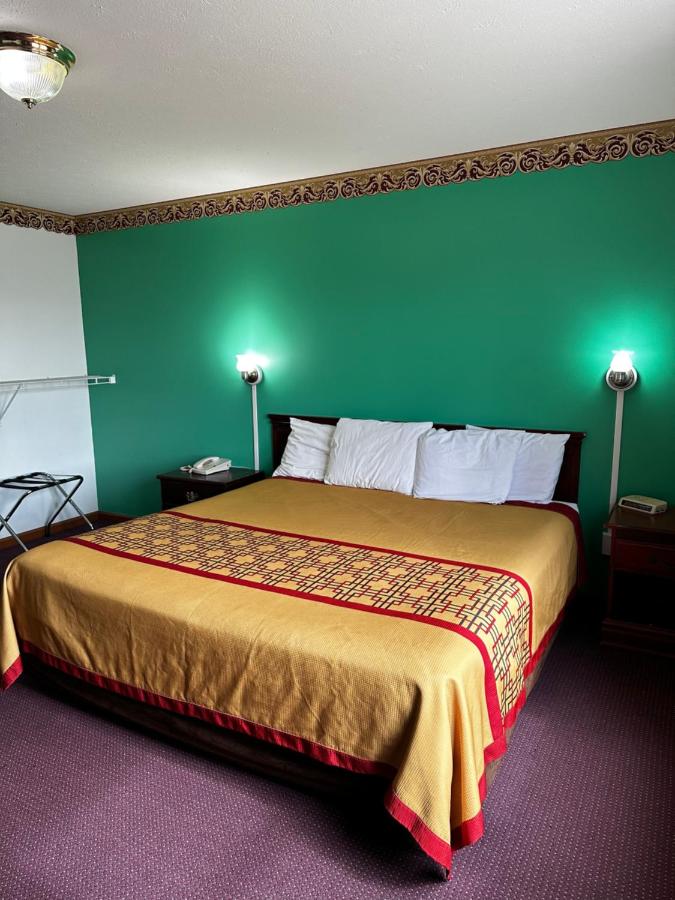 | Attica Inn