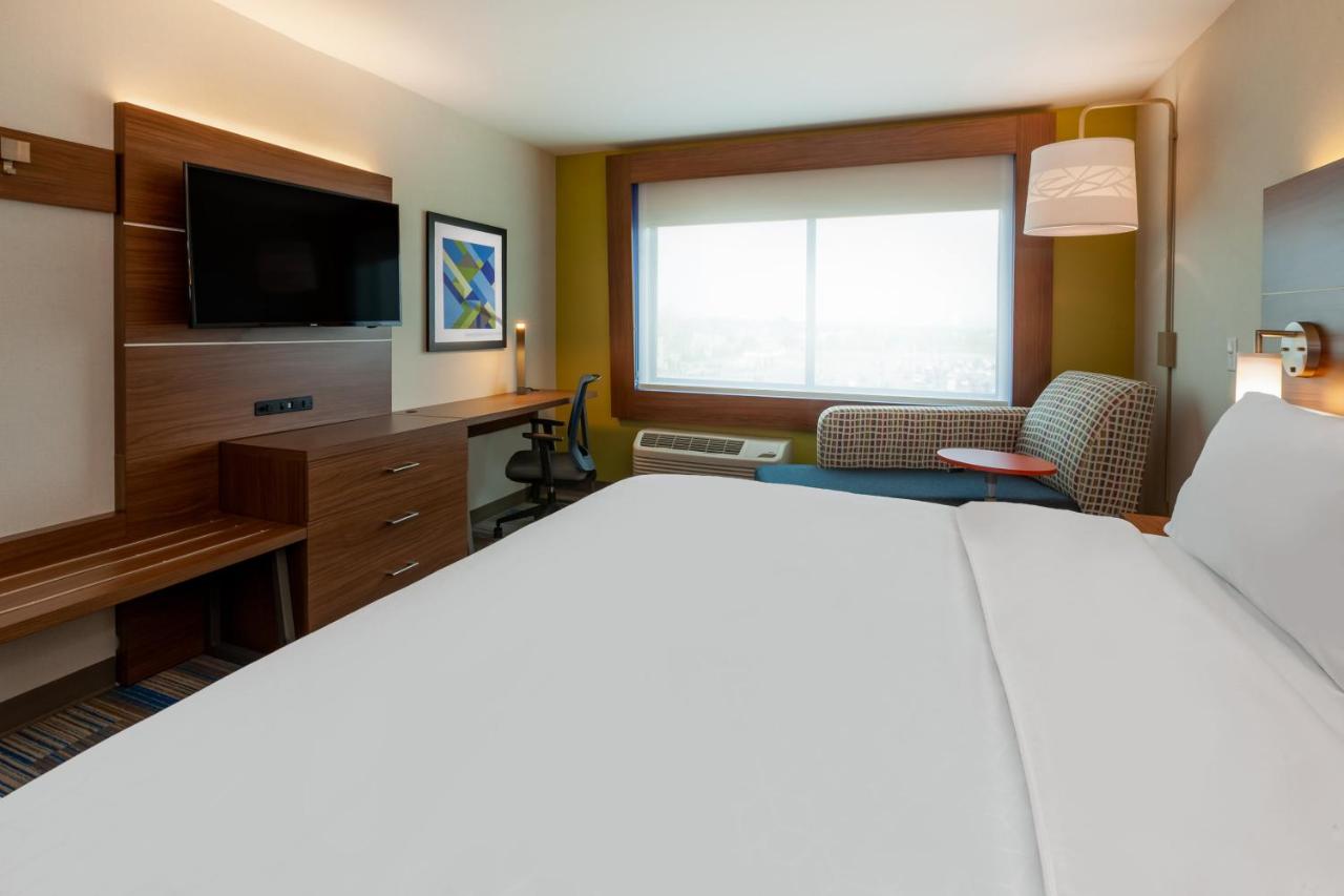 | Holiday Inn Express & Suites Brunswick-Harpers Ferry Area, an IHG Hotel