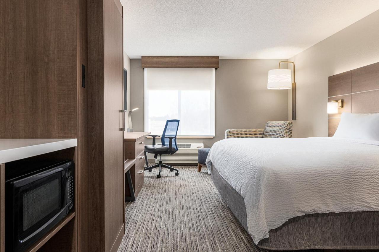  | Holiday Inn Express & Suites Oxford