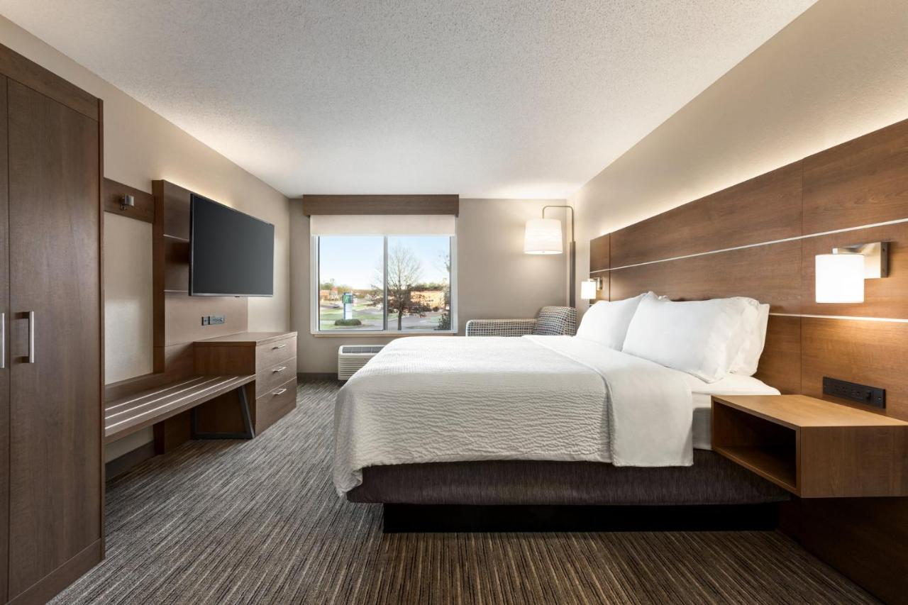  | Holiday Inn Express & Suites Oxford