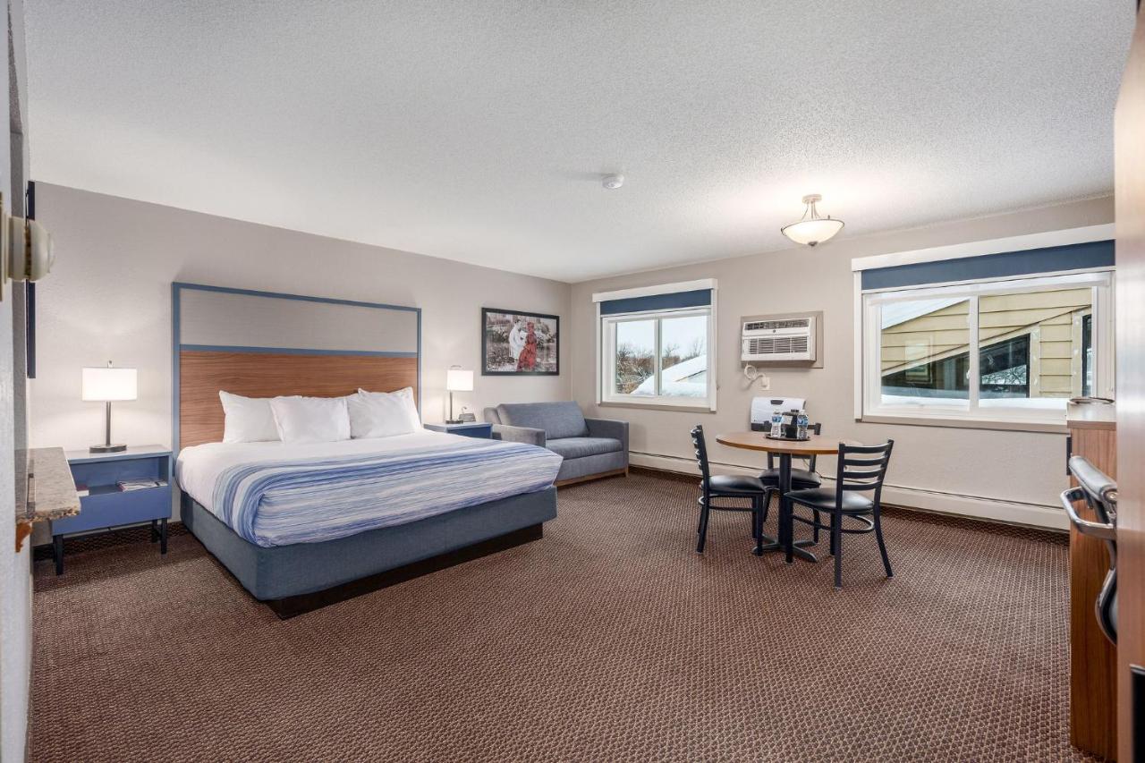 Superior King Room - Non-Smoking at AmericInn by Wyndham New Richmond