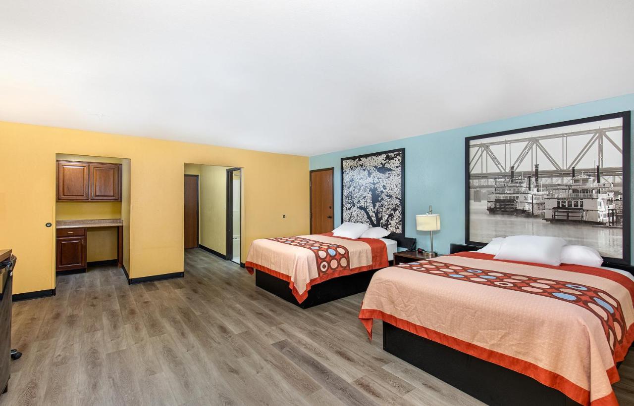 | Super 8 by Wyndham Eddyville/Kuttawa