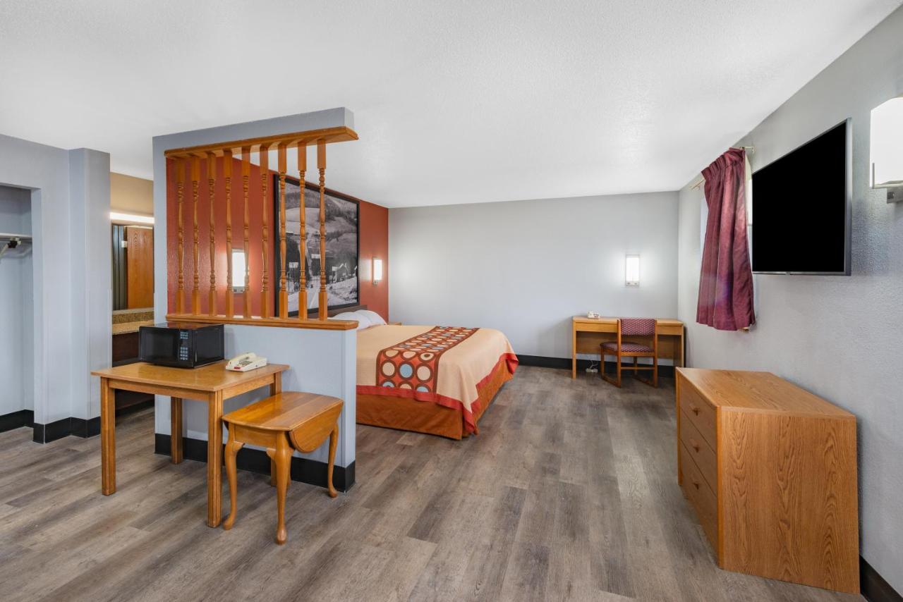 King Suite - Non-Smoking at Super 8 by Wyndham Waynesburg