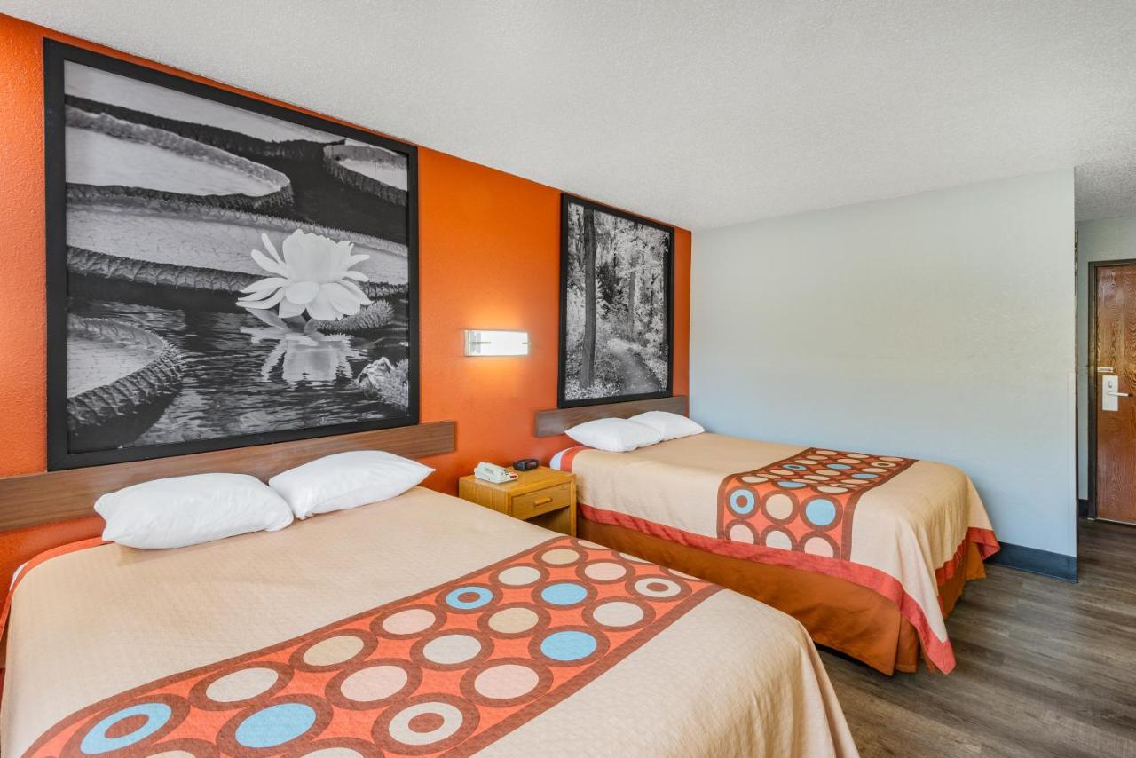 Deluxe Double Room with Two Double Beds - Non-Smoking at Super 8 by Wyndham Waynesburg