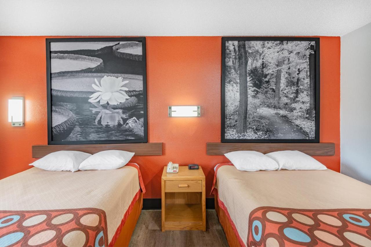 Deluxe Double Room with Two Double Beds - Non-Smoking at Super 8 by Wyndham Waynesburg