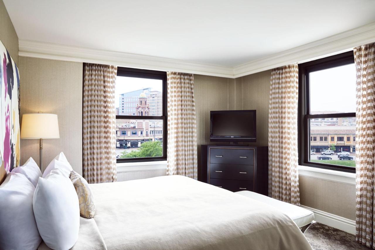 King Suite with Sofa Bed and Plaza View at The Raphael Hotel, Autograph Collection