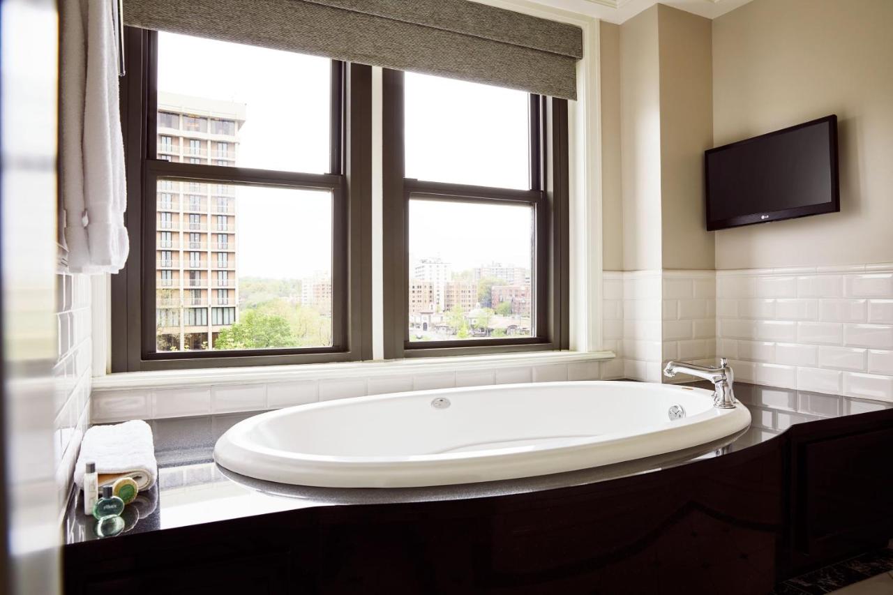 Premier Suite with Partial Plaza View at The Raphael Hotel, Autograph Collection