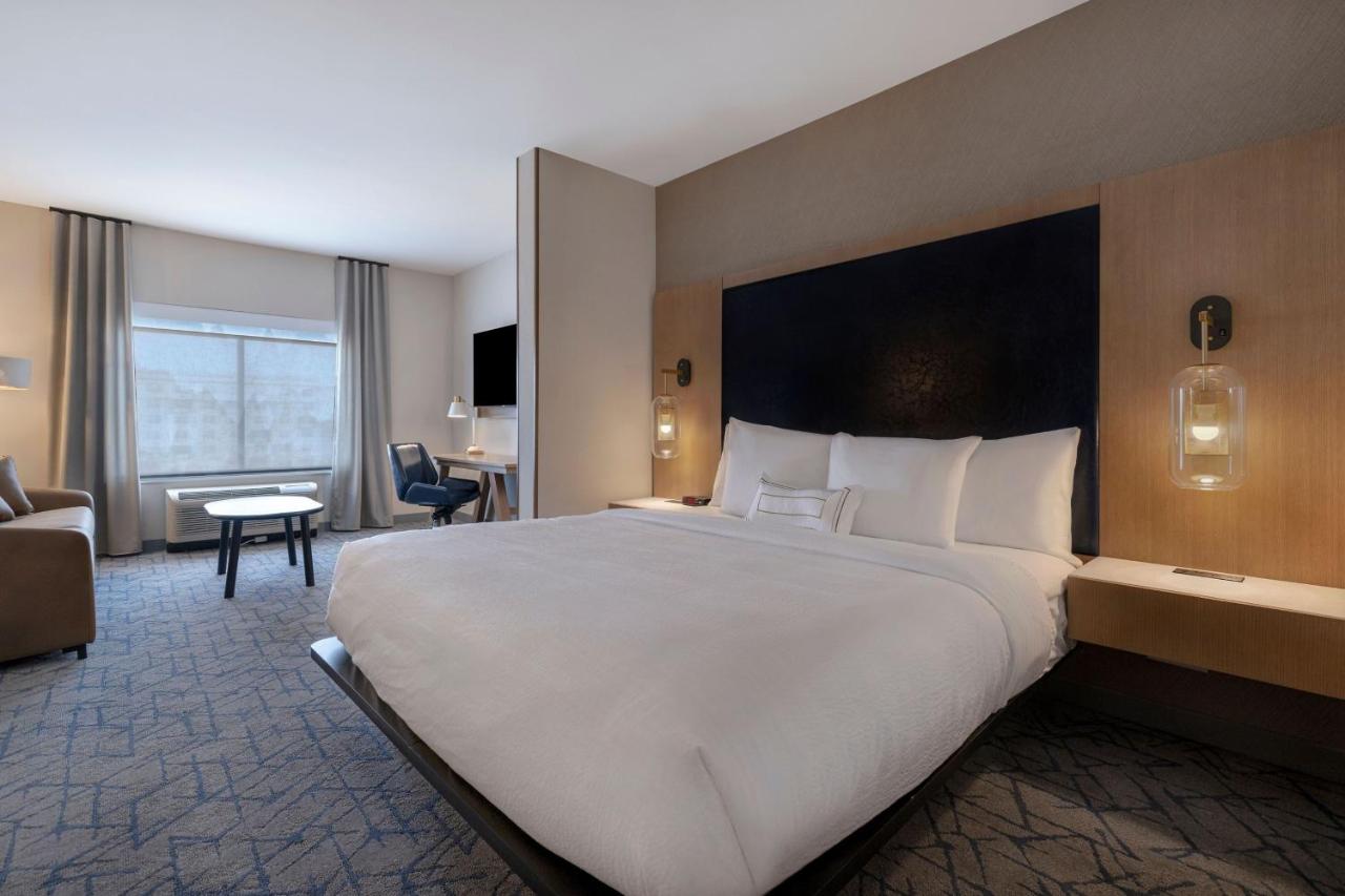 | Fairfield by Marriott Inn & Suites Denver Airport at Gateway Park