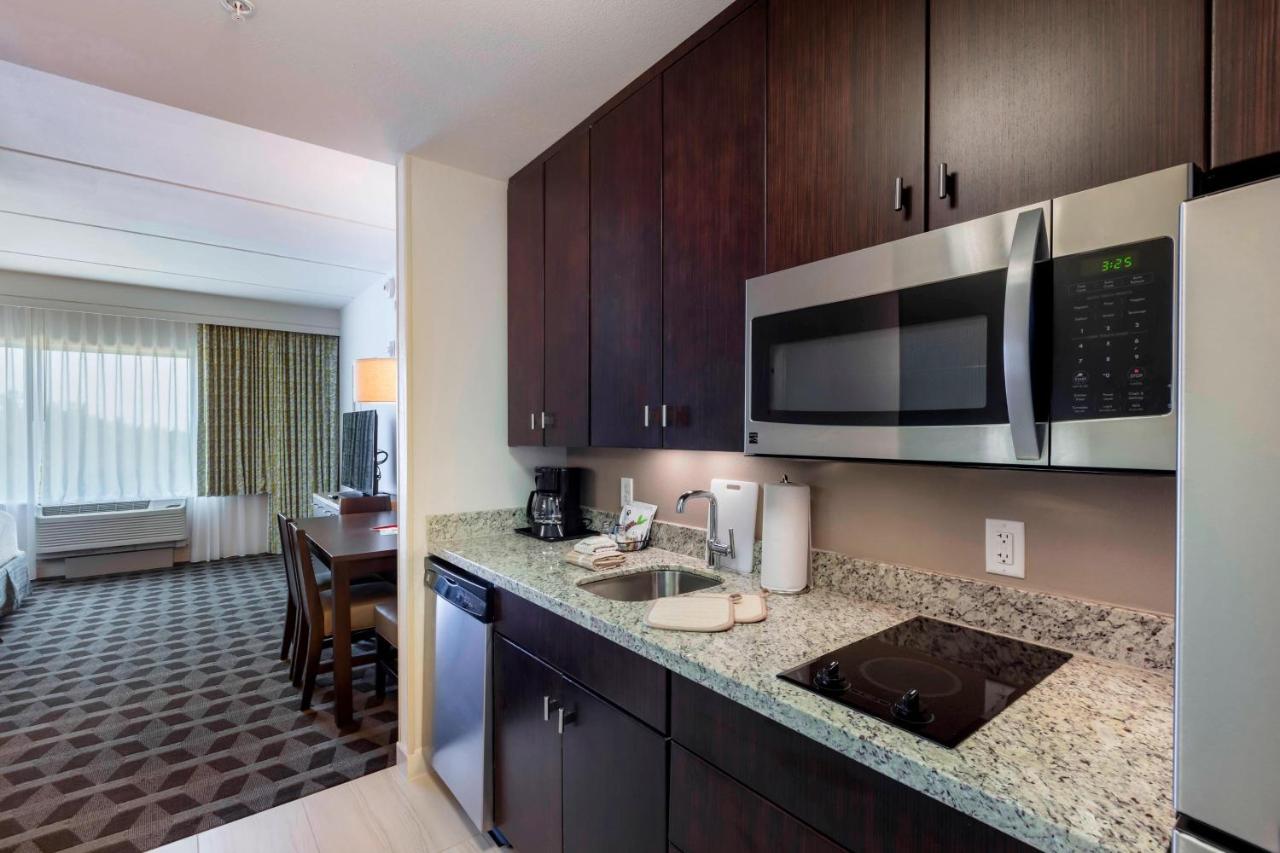 Family Room at TownePlace Suites by Marriott Orlando at SeaWorld