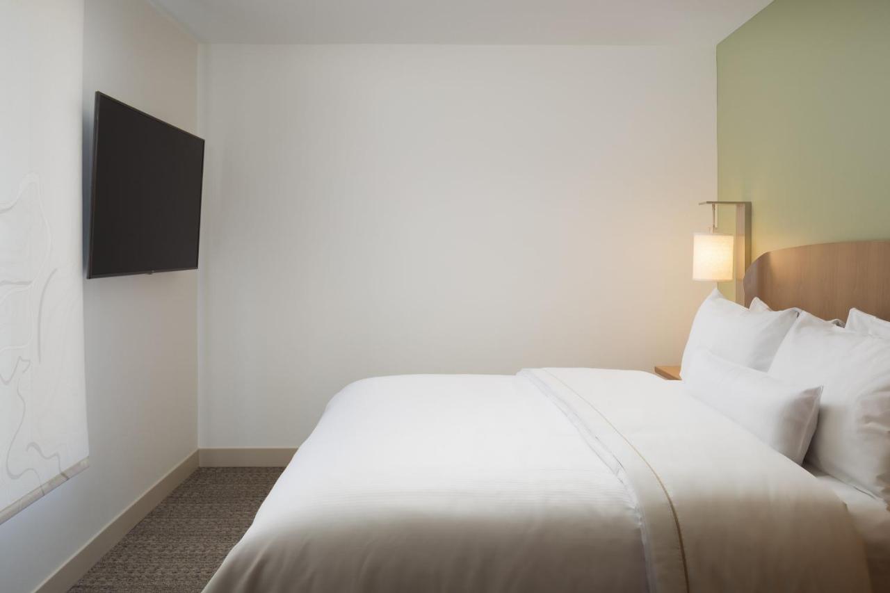 Executive Suite, 1 King, Sofa bed at Element by Marriott Denver Downtown East