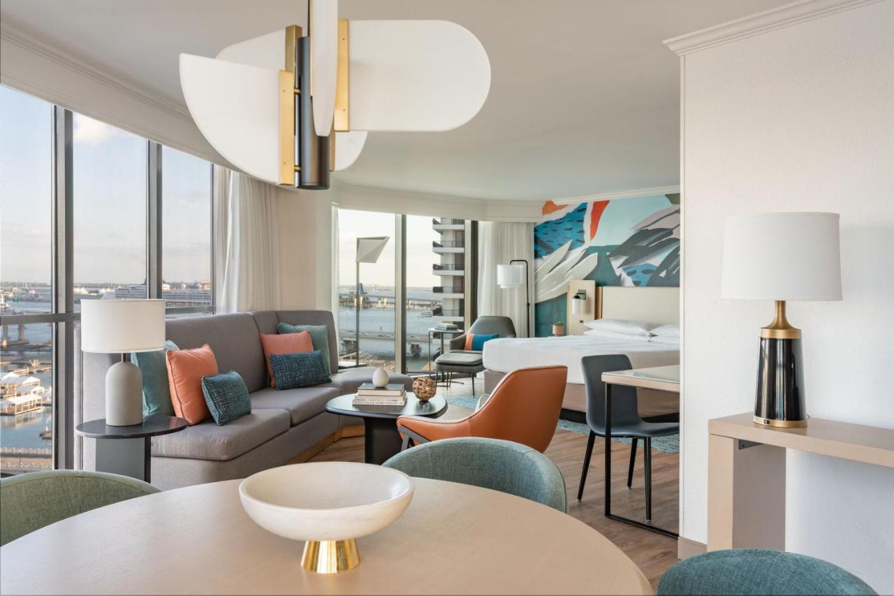 Concierge lounge access, 1 Bedroom Junior Suite, 1 King at Miami Marriott Biscayne Bay