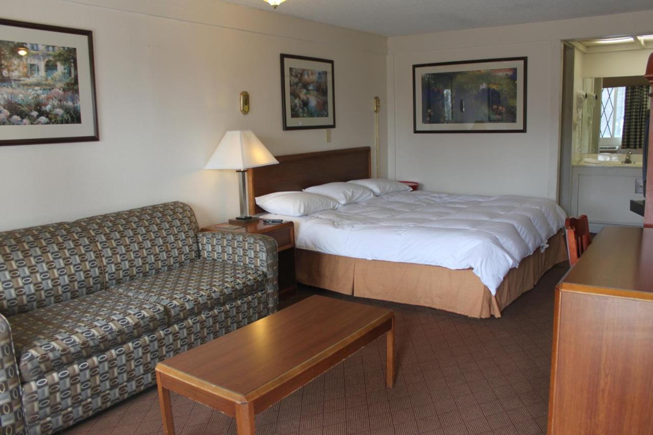 Single Room at Exceed Inn
