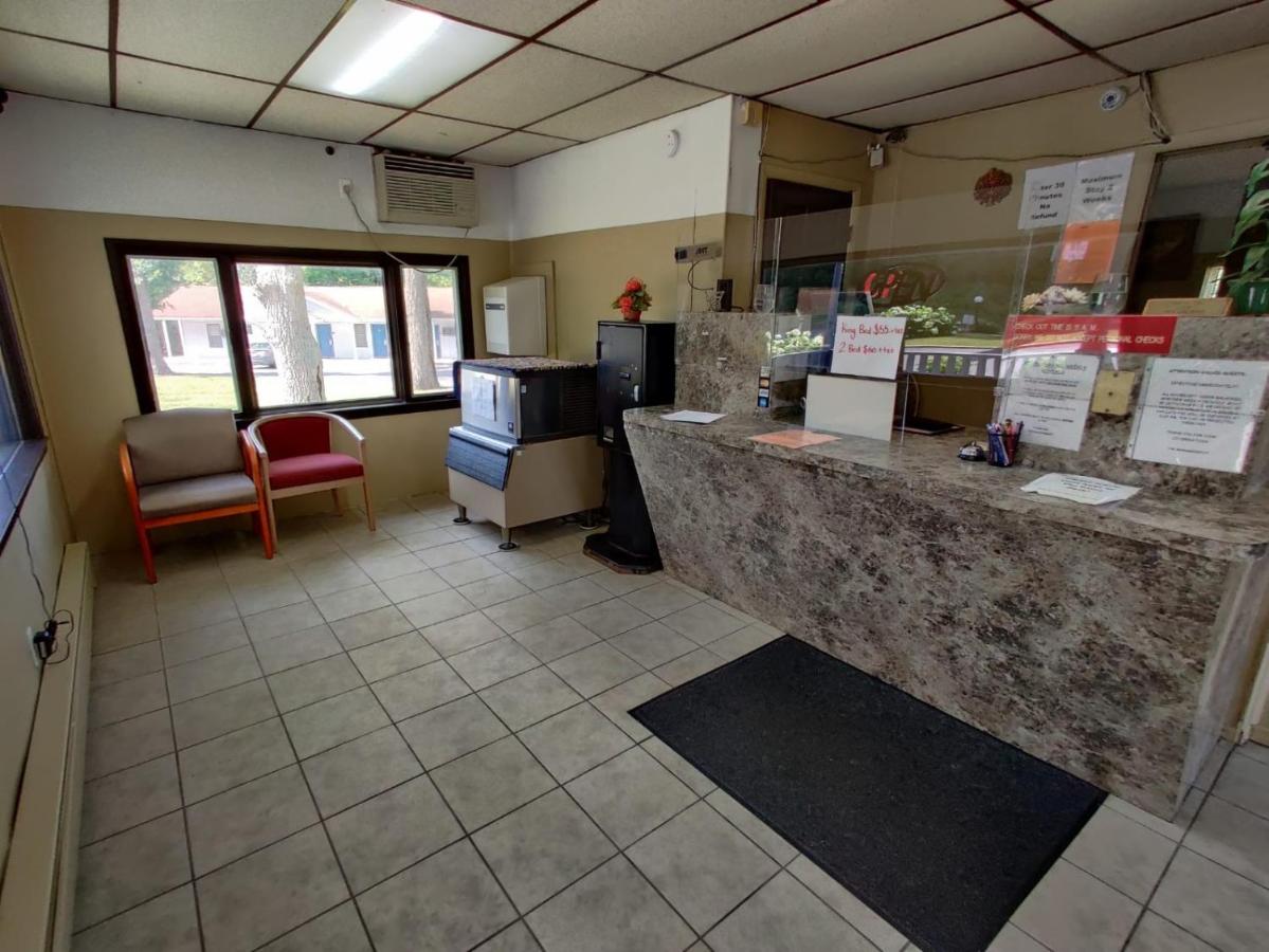 | Pennswoods Inn