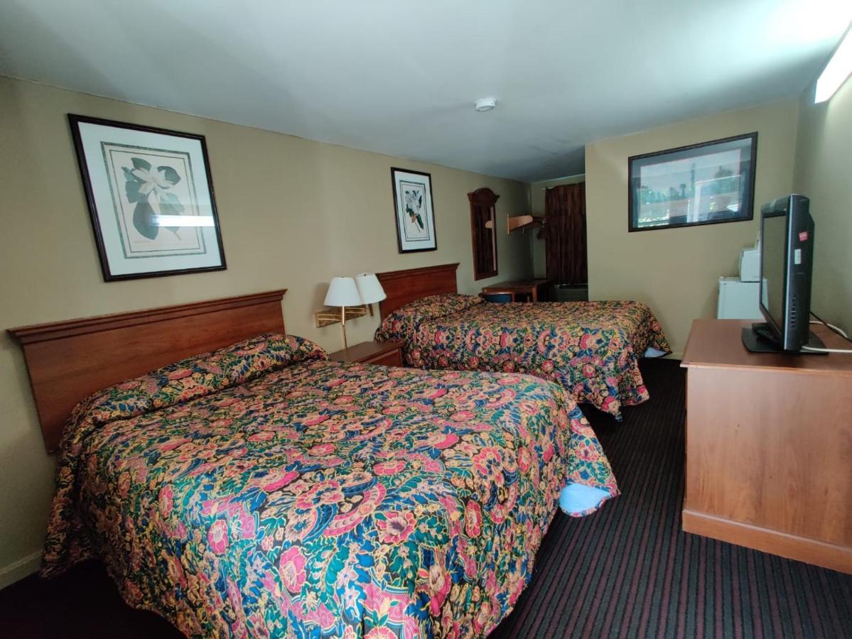  | Pennswoods Inn