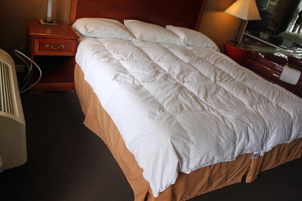 King Suite - Non-Smoking at Exceed Inn