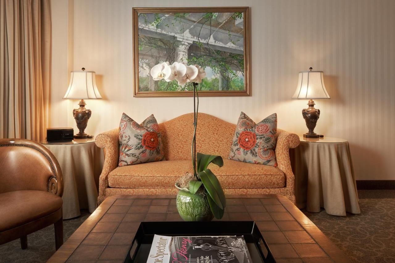 Deluxe Suite at O.Henry Hotel