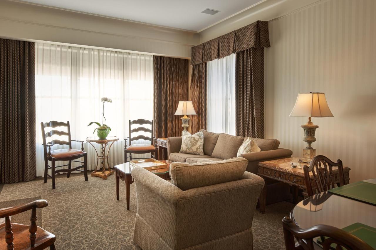 Superior Suite at O.Henry Hotel