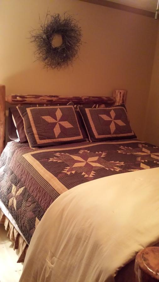 | Deer Mountain Lodge & Wilderness Resort