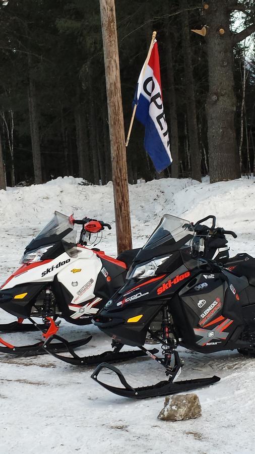 | Deer Mountain Lodge & Wilderness Resort