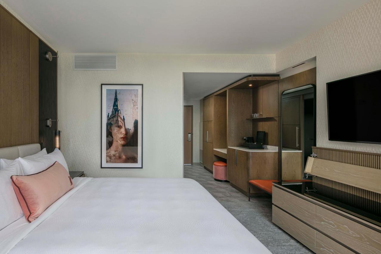 Guest room with king bed, no view at JW Marriott Charlotte