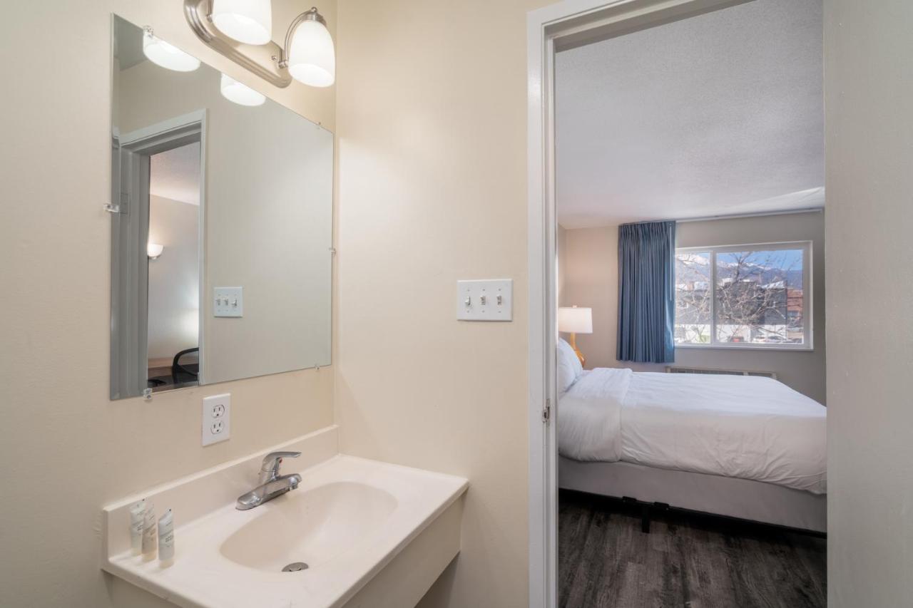 | Nevada Flats Hotel