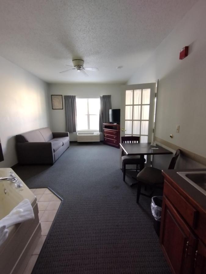 | Hastings Country Inn