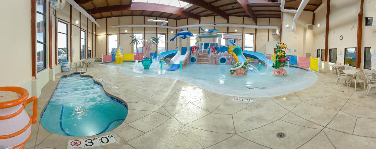 | Grand Marquis Waterpark Hotel & Suites