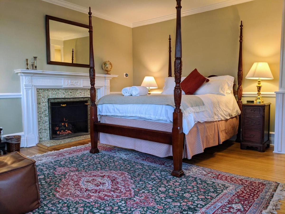 | Stanton House Inn