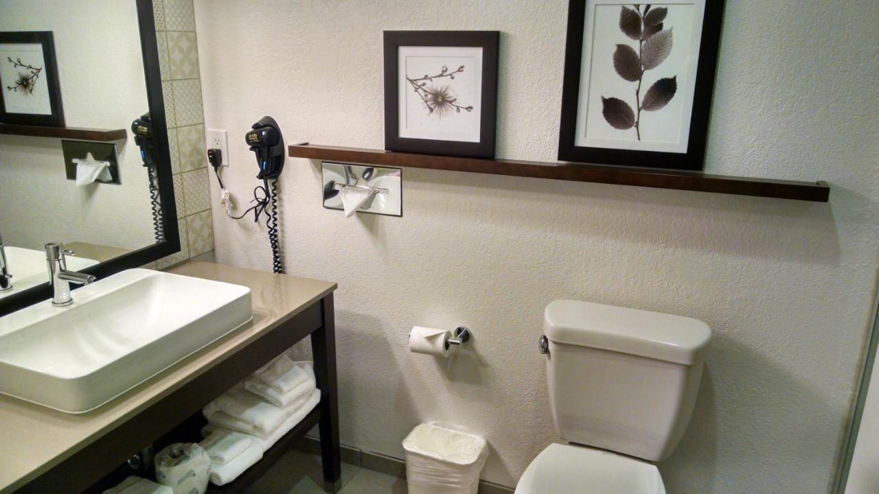 Parlor Suite with King Bed at Country Inn & Suites by Radisson, Chippewa Falls, WI