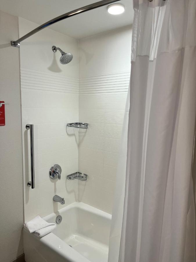 Queen Studio at TownePlace Suites San Mateo Foster City