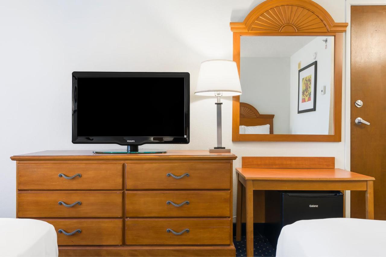 Standard Double Room at Thousand Hills Resort Hotel