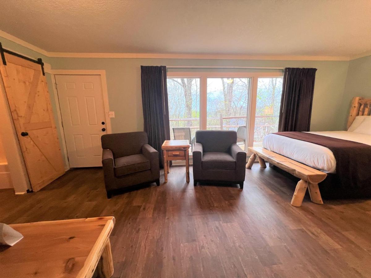 | Mountain Top Inn and Resort