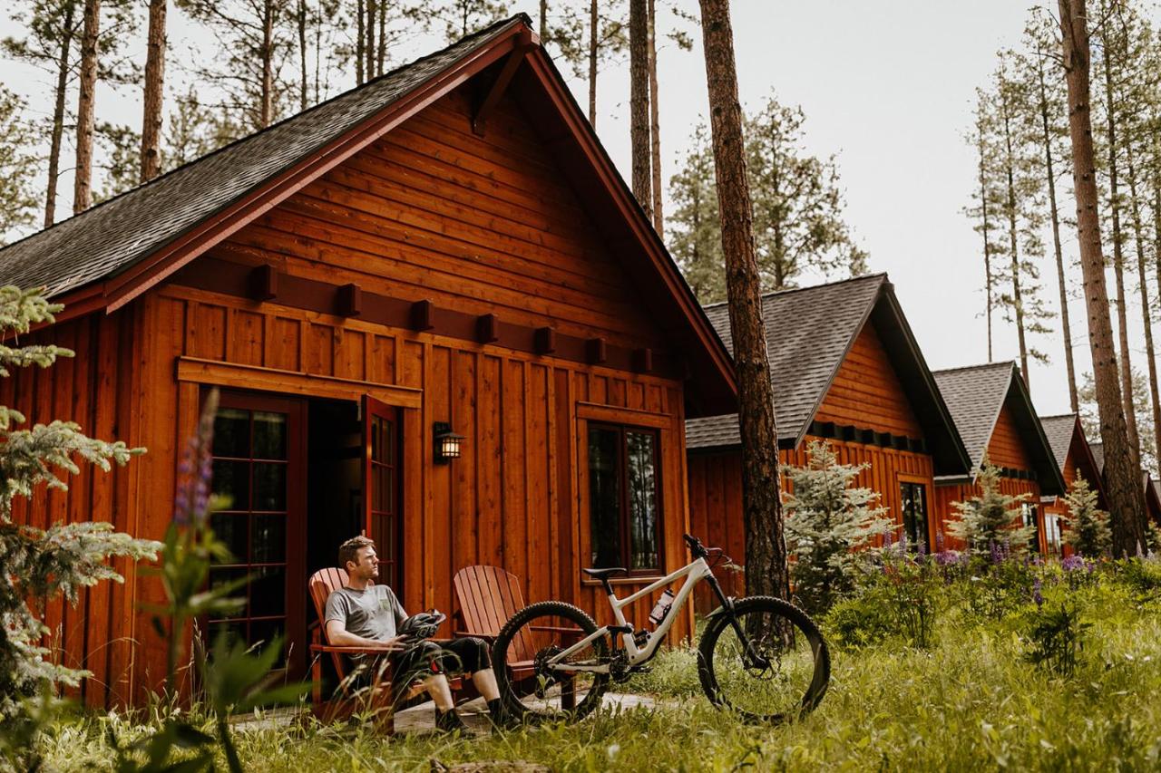 | FivePine Lodge