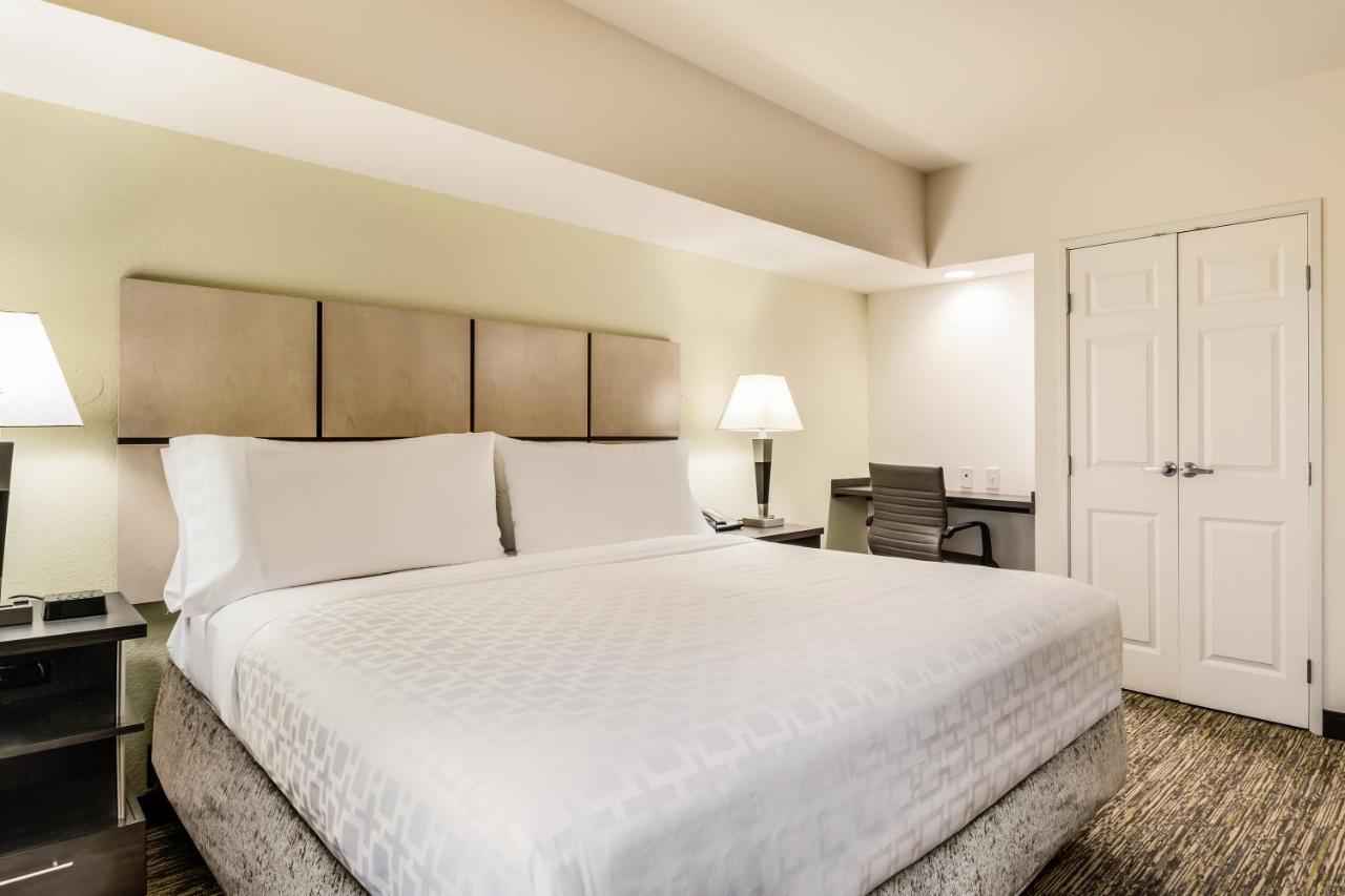 Studio King Suite with Mobility Accessible Tub at Candlewood Suites Portland Airport, an IHG Hotel