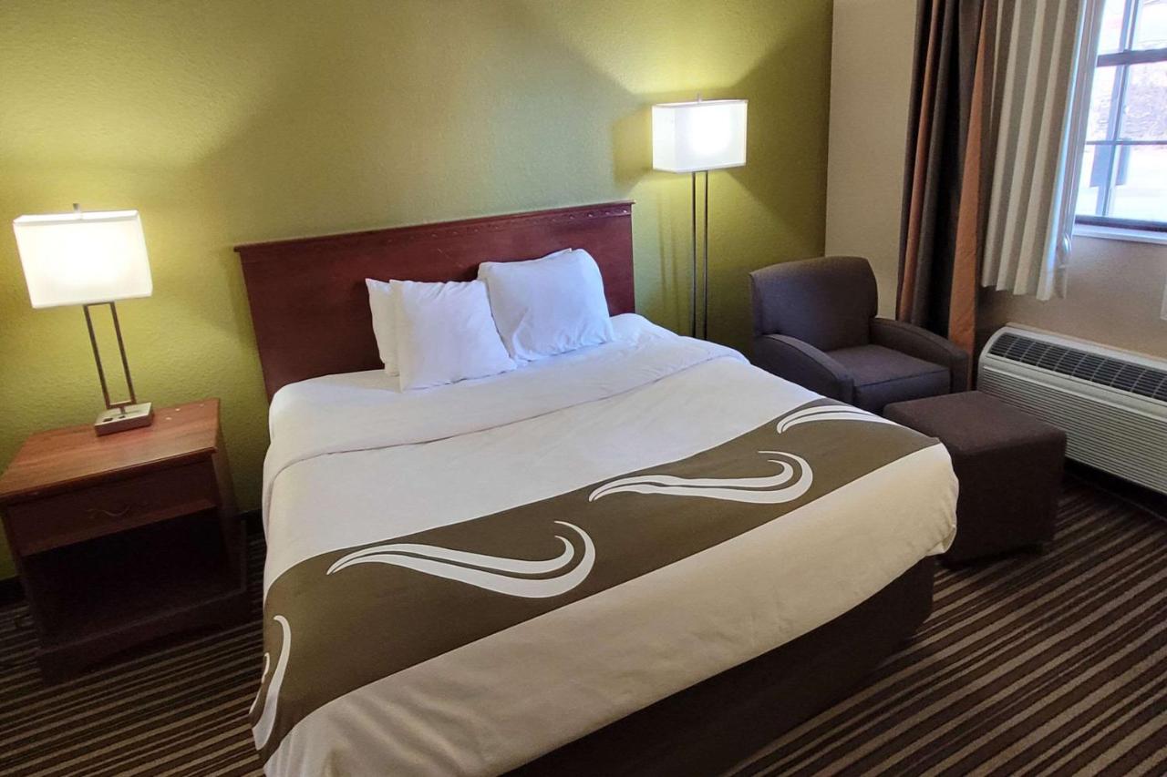 King Room - Accessible/Non-Smoking at Quality Inn & Suites Columbia I-70