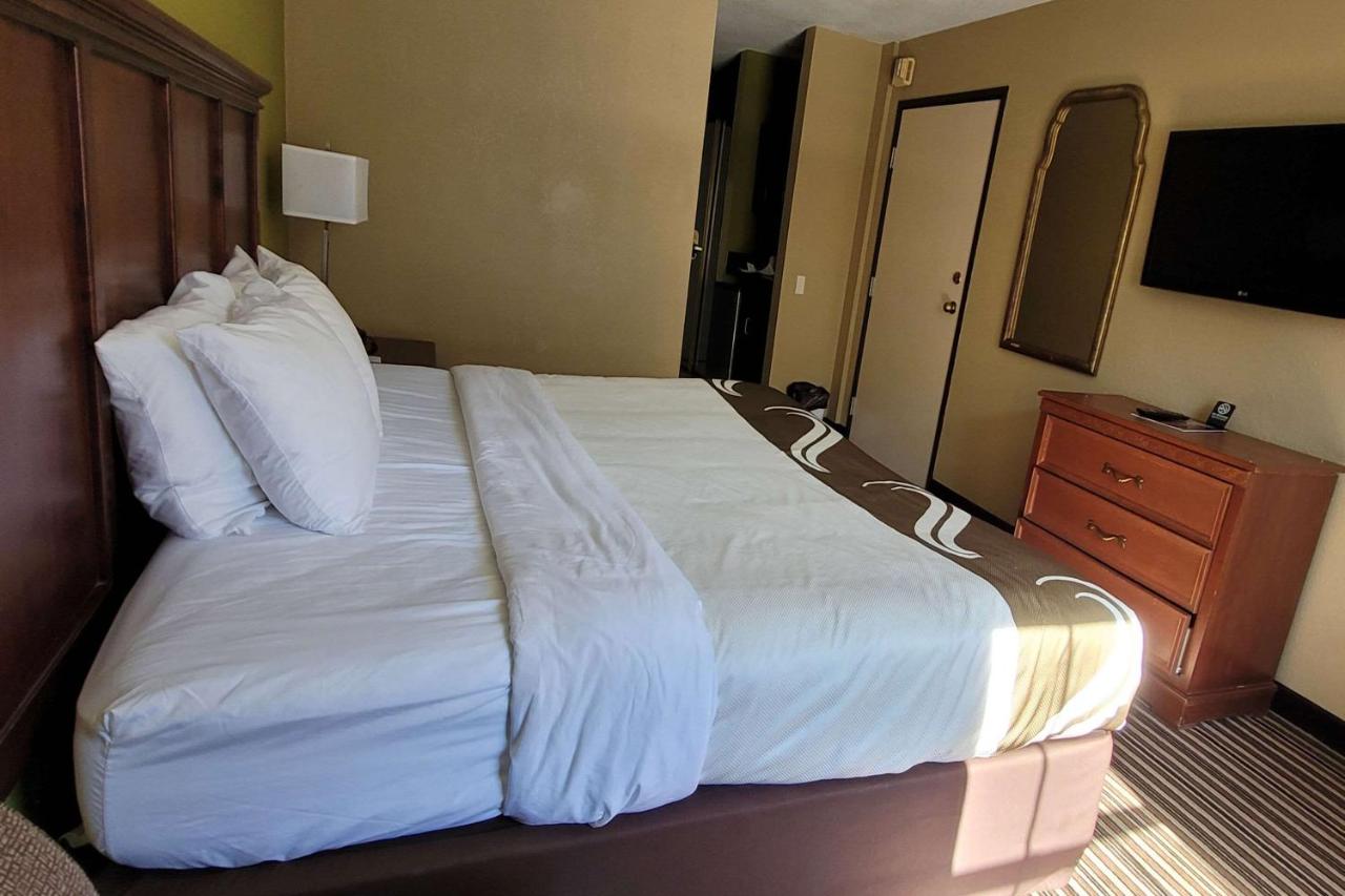 King Room - Accessible/Non-Smoking at Quality Inn & Suites Columbia I-70