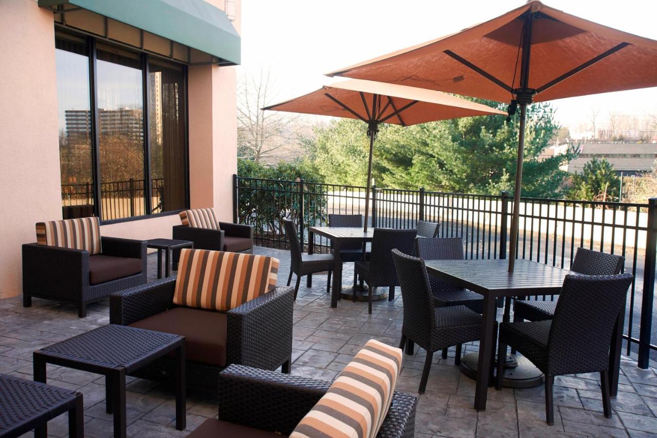 | Courtyard Shelton