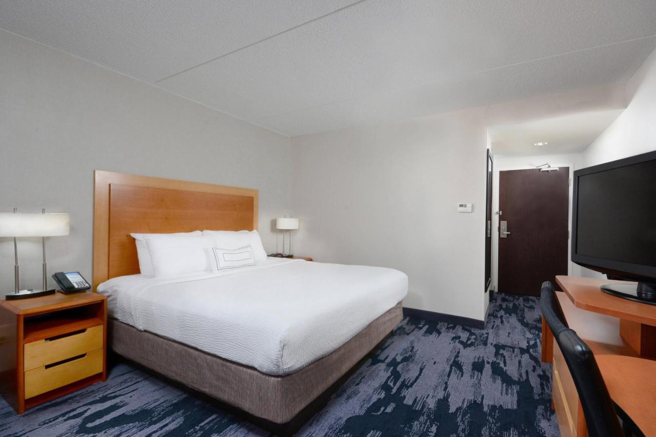 King Room at Fairfield by Marriott Inn & Suites Charlottesville North