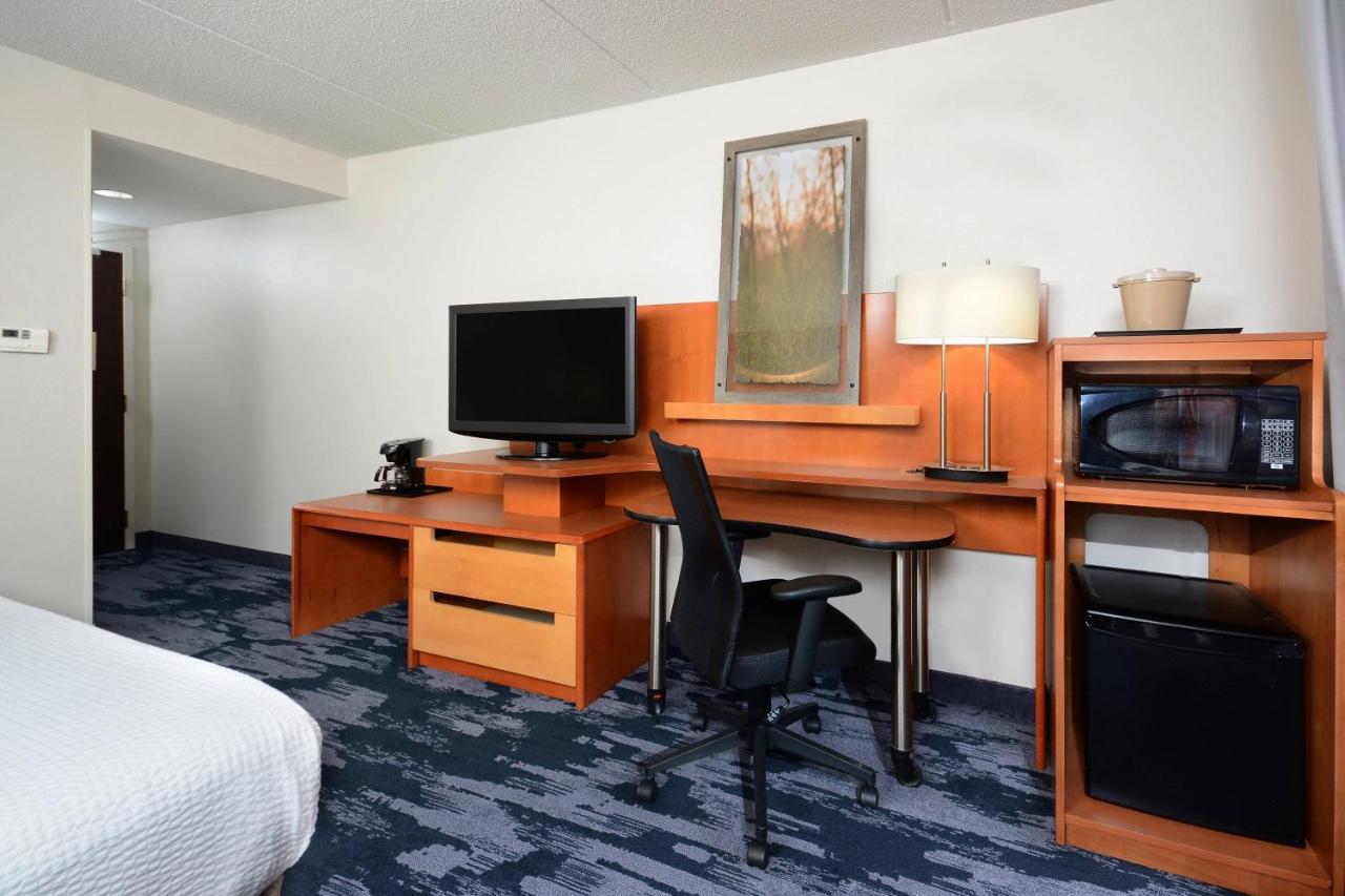King Room at Fairfield by Marriott Inn & Suites Charlottesville North